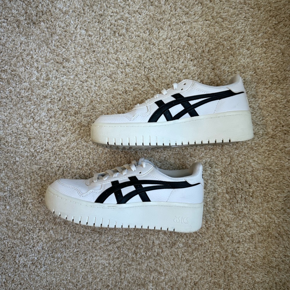 Asics White and Black Sneakers